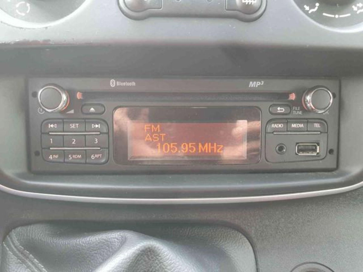 Renault Kangoo 1.5 dCi 110CV F.AP. 4p. Express Maxi Combi Ice (7)