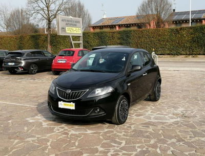 Lancia Ypsilon 1.0 FireFly 5 porte S&S Hybrid Ecochic Gold usata