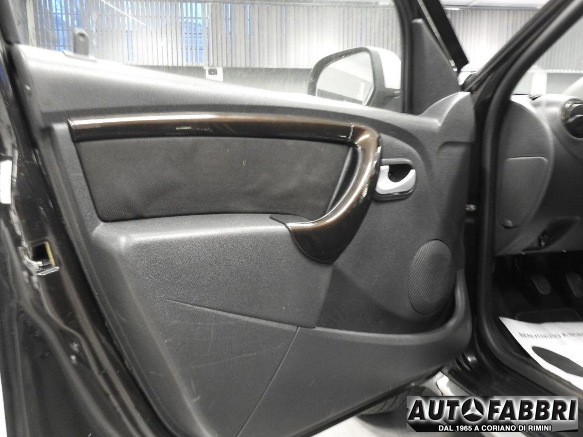 Dacia Duster 1.5 dCi 90CV 4x2 Ambiance (11)
