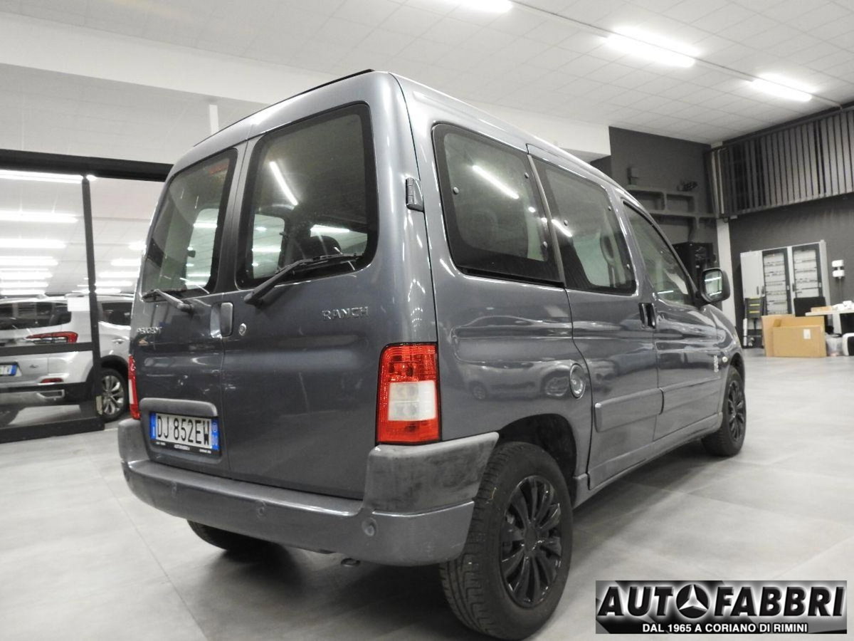 Peugeot Ranch 5p. Totem (4)