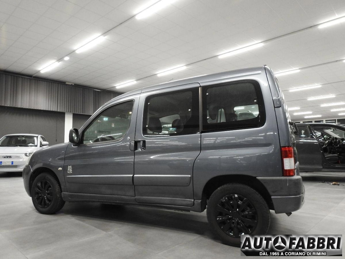 Peugeot Ranch 5p. Totem (6)