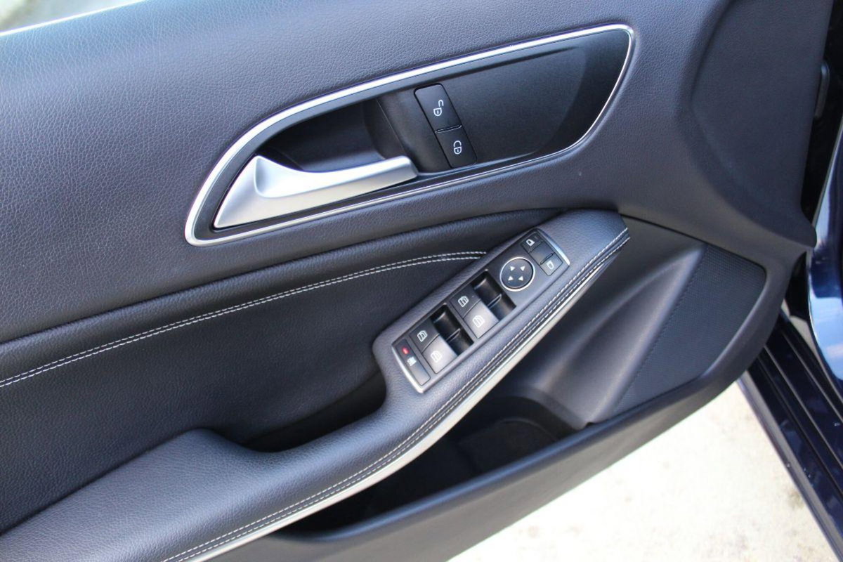 Mercedes-Benz Classe A 160 d Automatic Executive (10)