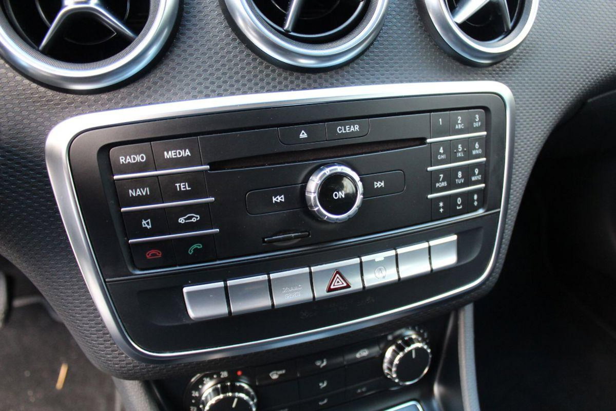 Mercedes-Benz Classe A 160 d Automatic Executive (17)