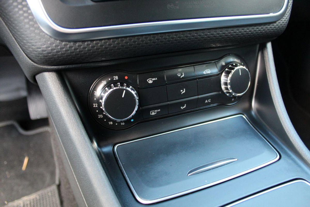 Mercedes-Benz Classe A 160 d Automatic Executive (18)