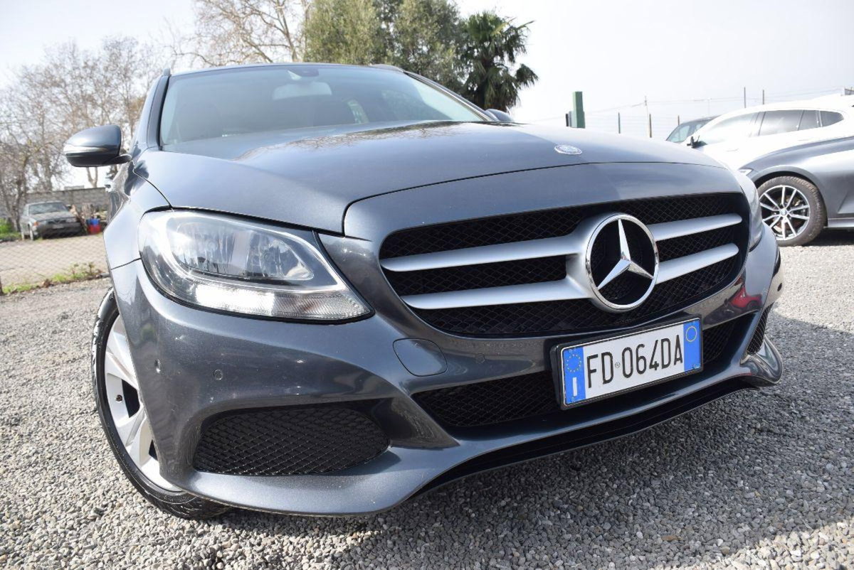 Mercedes-Benz Classe C Station Wagon 200 d Premium (9)