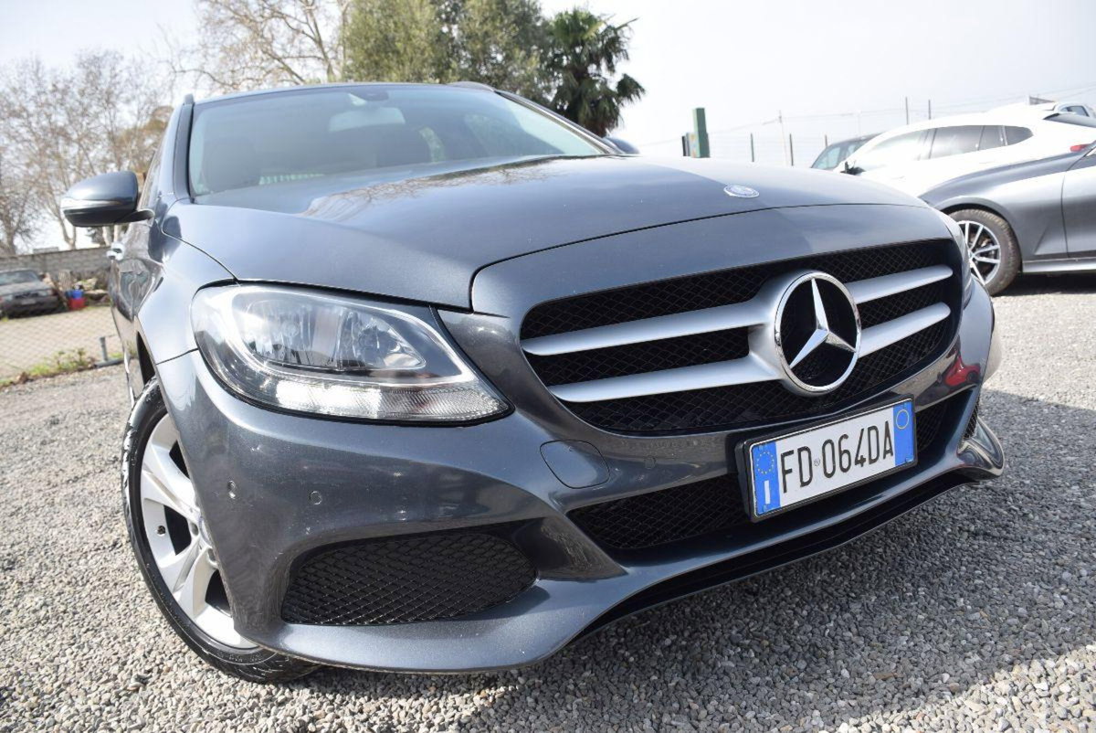 Mercedes-Benz Classe C Station Wagon 200 d Premium (10)