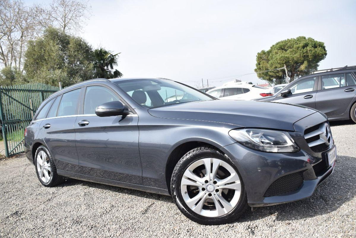 Mercedes-Benz Classe C Station Wagon 200 d Premium (11)