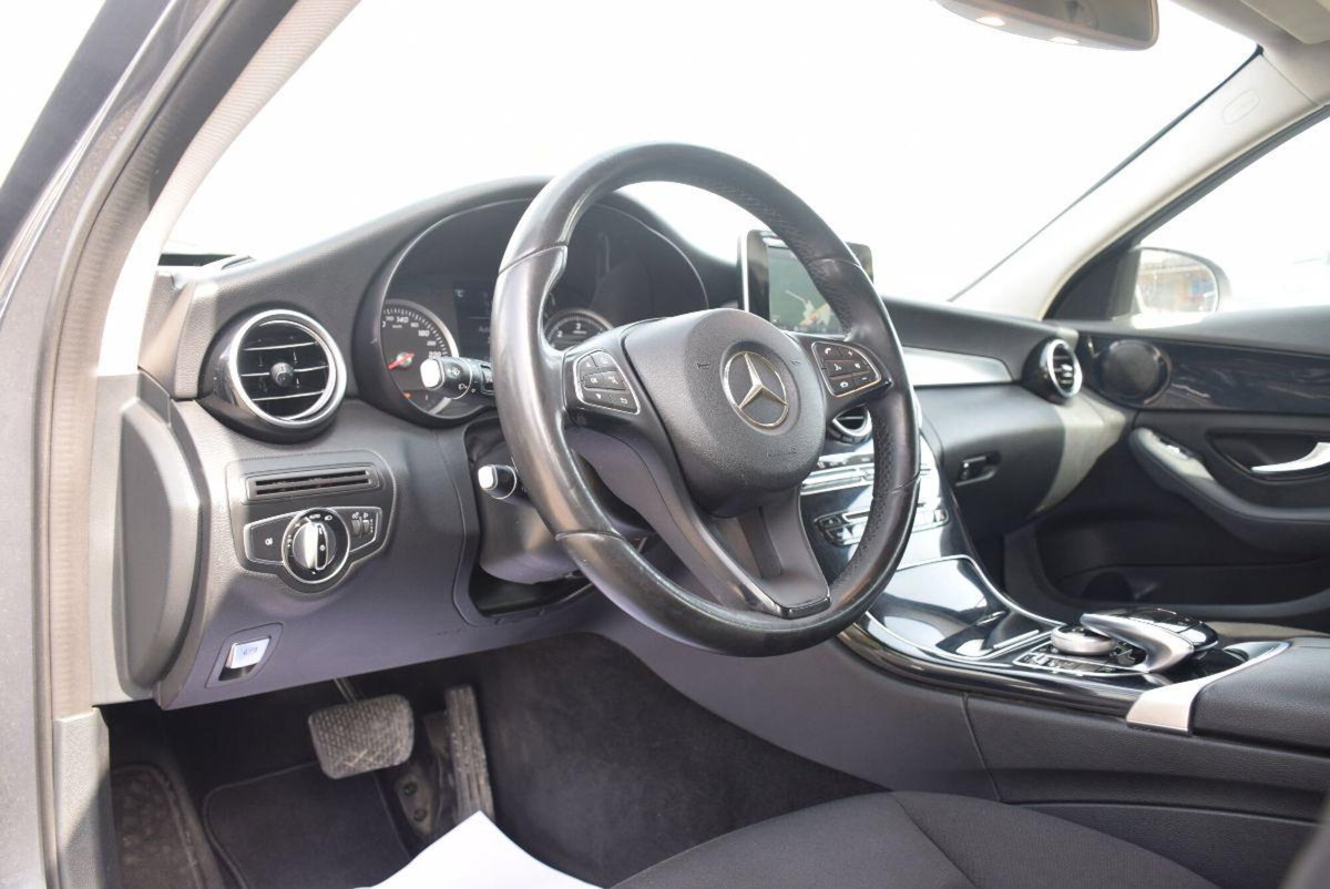 Mercedes-Benz Classe C Station Wagon 200 d Premium (5)