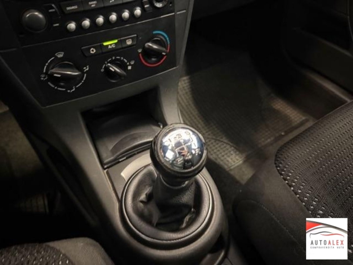 Citroen C4 1.6 HDi 90CV Business (11)