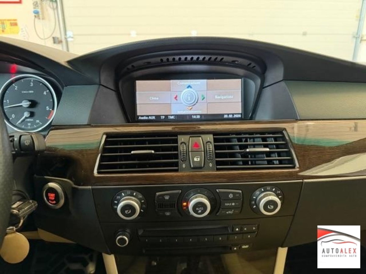 BMW Serie 5 525d Msport (10)