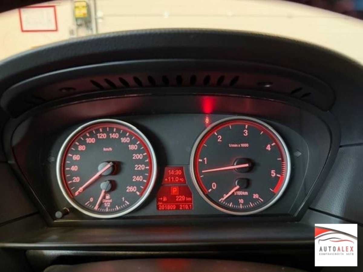 BMW Serie 5 525d Msport (13)