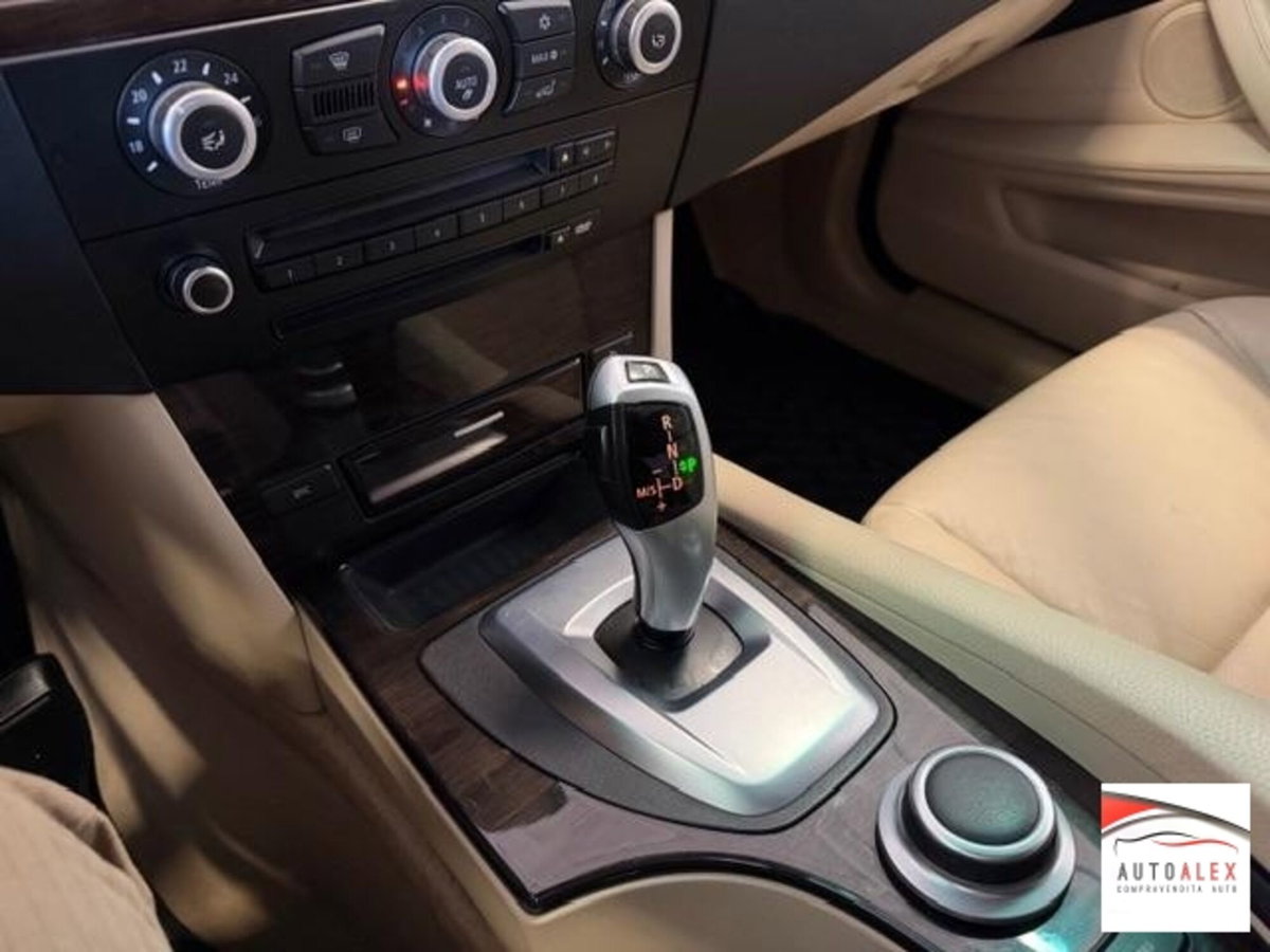 BMW Serie 5 525d Msport (14)