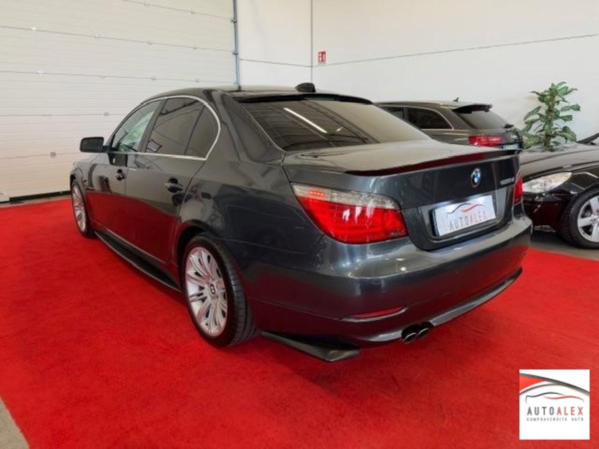 BMW Serie 5 525d Msport (6)