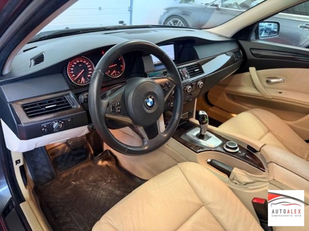 BMW Serie 5 525d Msport (7)