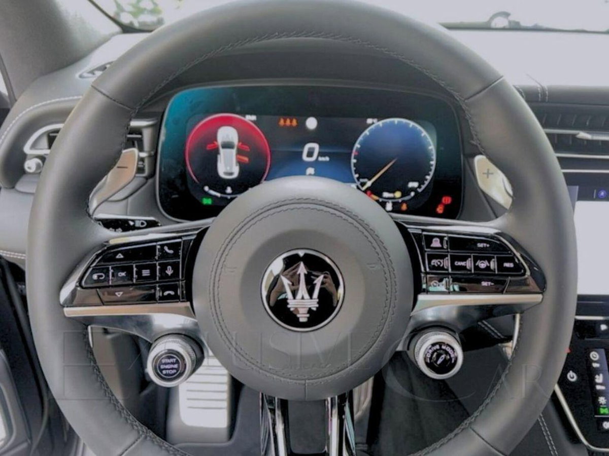 Maserati Grecale 2.0 MHEV 300 CV GT PrimaSerie (11)