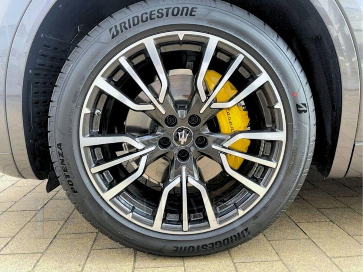 Maserati Grecale 2.0 MHEV 300 CV GT PrimaSerie (9)
