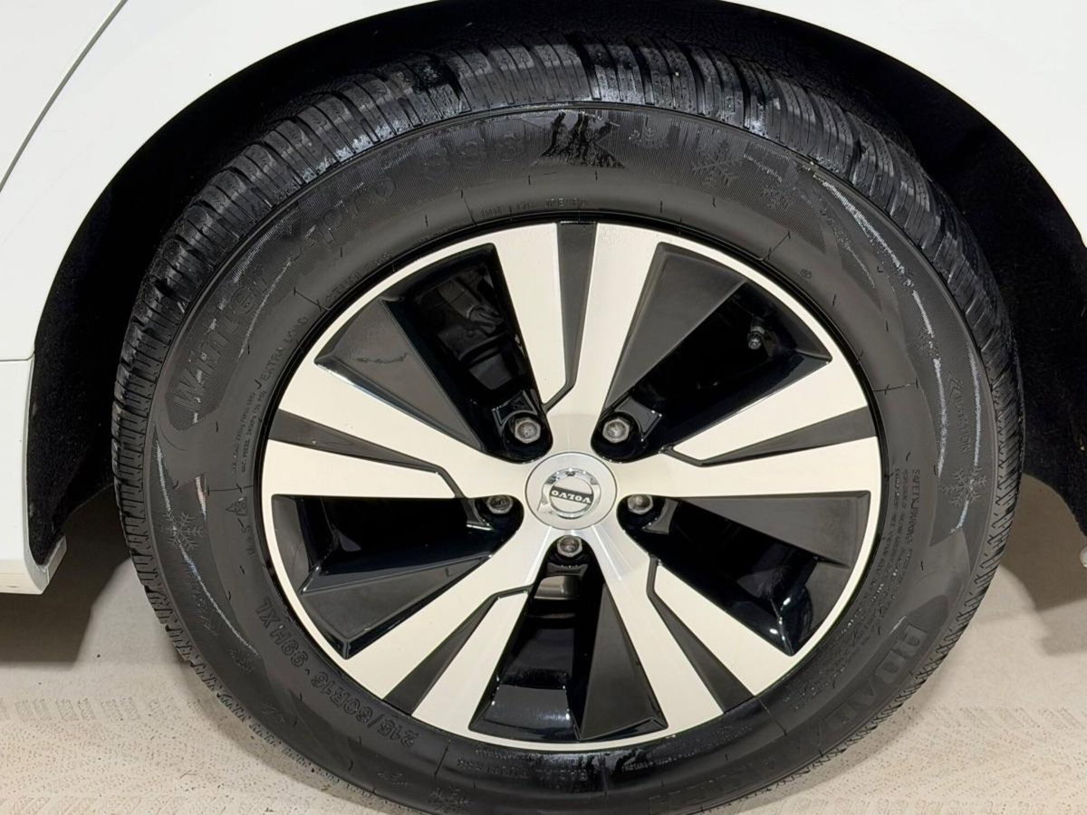 Volvo V60 D3 Geartronic R-design (11)