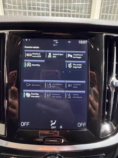 Volvo V60 D3 Geartronic R-design (13)