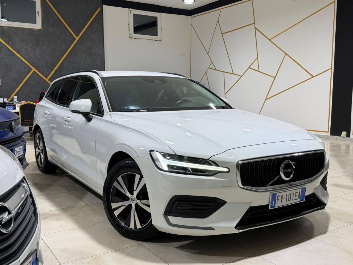 Volvo V60 D3 Geartronic R-design (2)