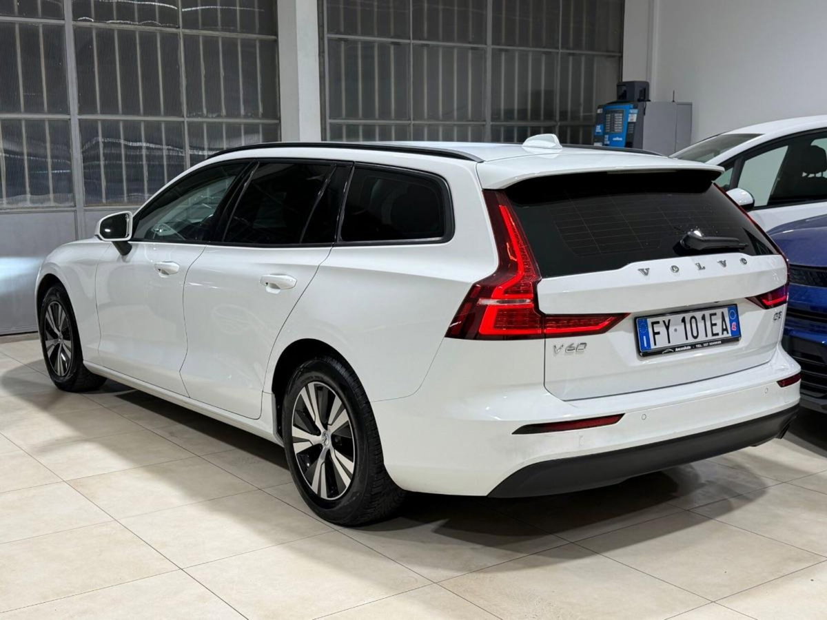 Volvo V60 D3 Geartronic R-design (3)