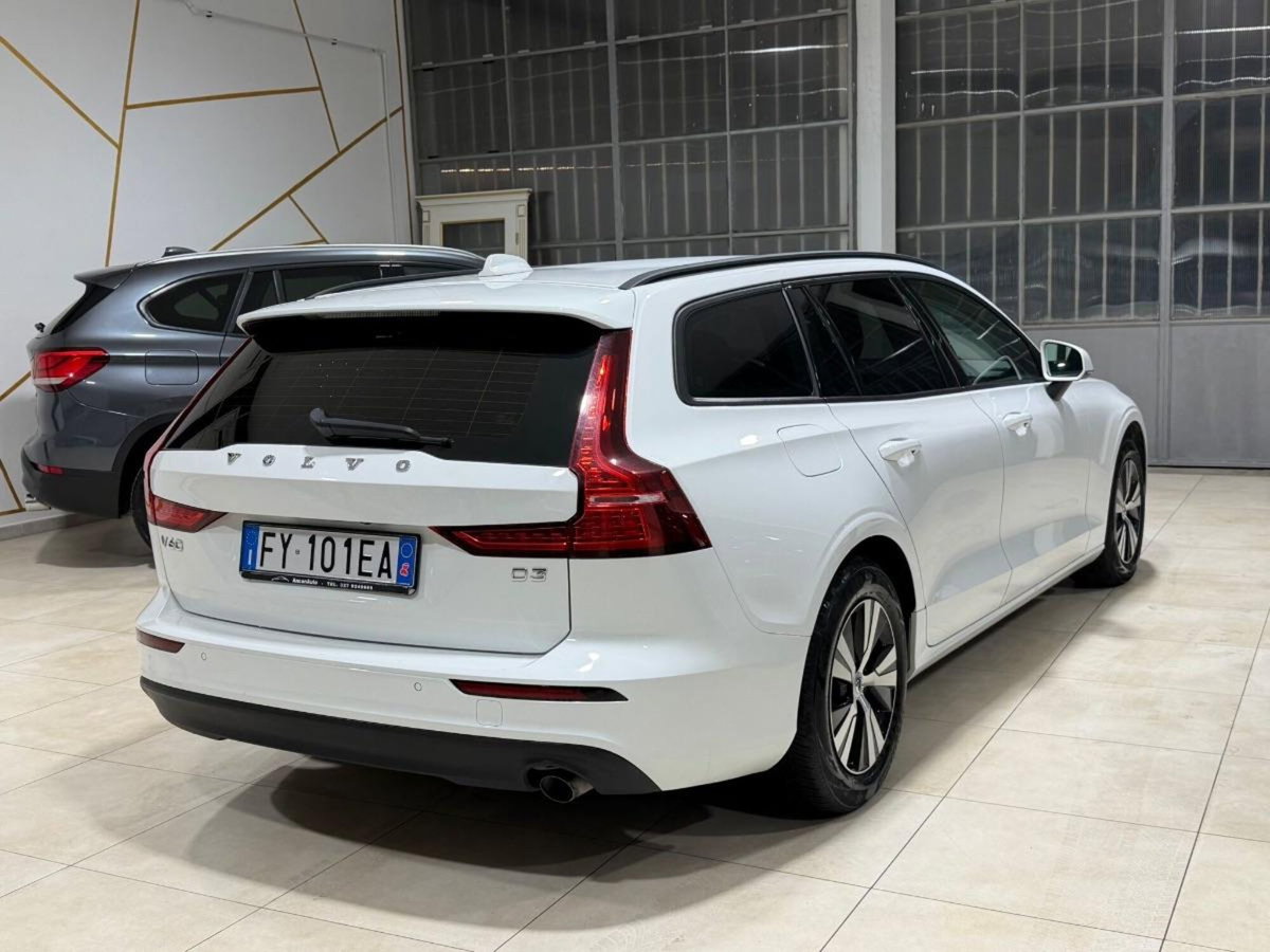 Volvo V60 D3 Geartronic R-design (4)