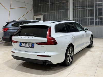 Volvo V60 D3 Geartronic R-design (4)