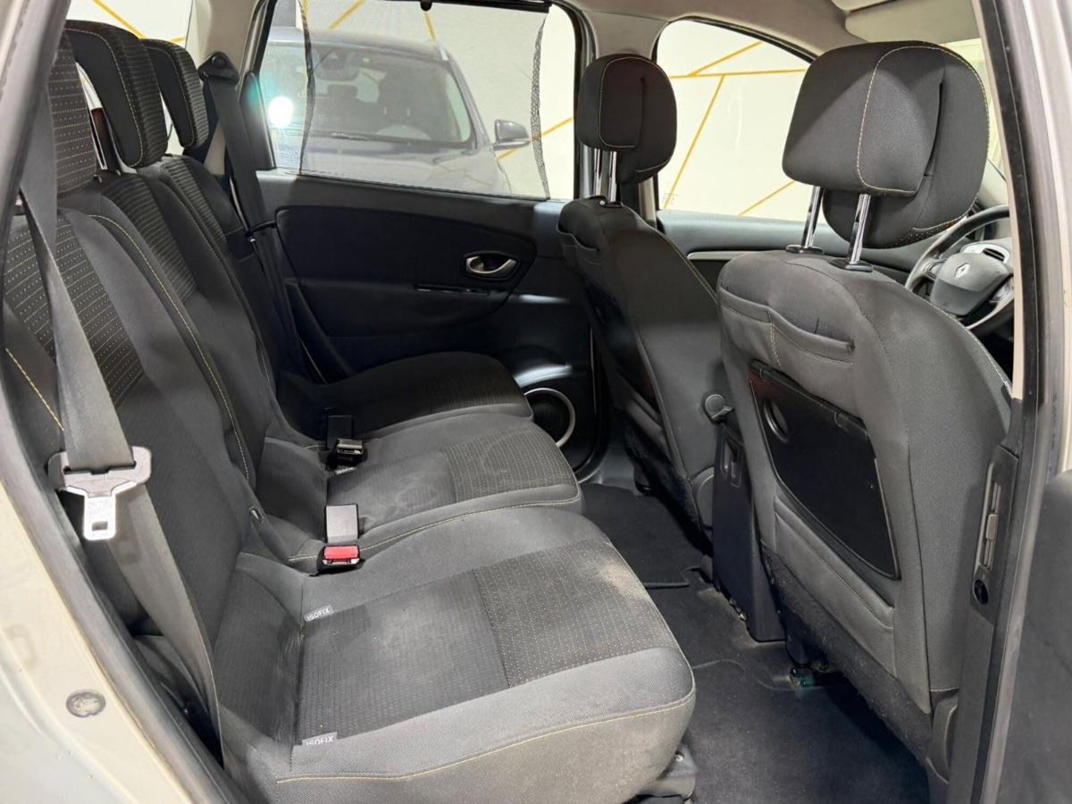 Renault Scénic X-Mod 1.5 dCi 110CV Dynamique (5)