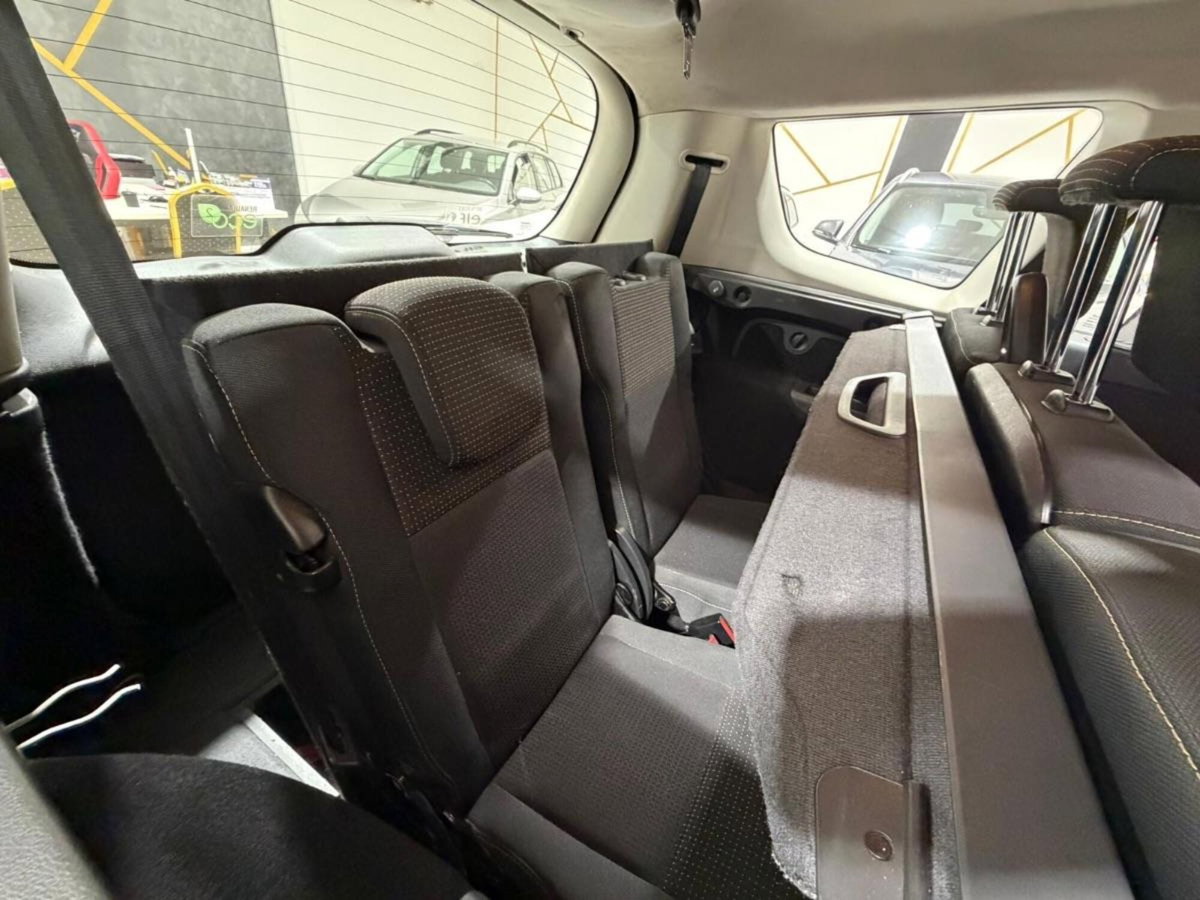 Renault Scénic X-Mod 1.5 dCi 110CV Dynamique (6)