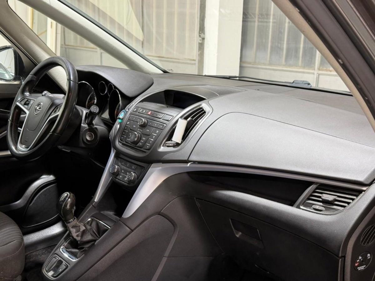 Opel Zafira 1.6 16V ecoM 150CV Turbo One (2)