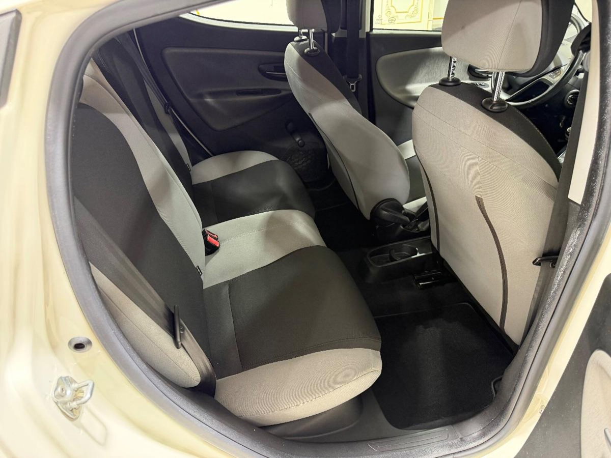 Lancia Ypsilon 0.9 TwinAir 85 CV 5 porte Metano Ecochic Silver (11)