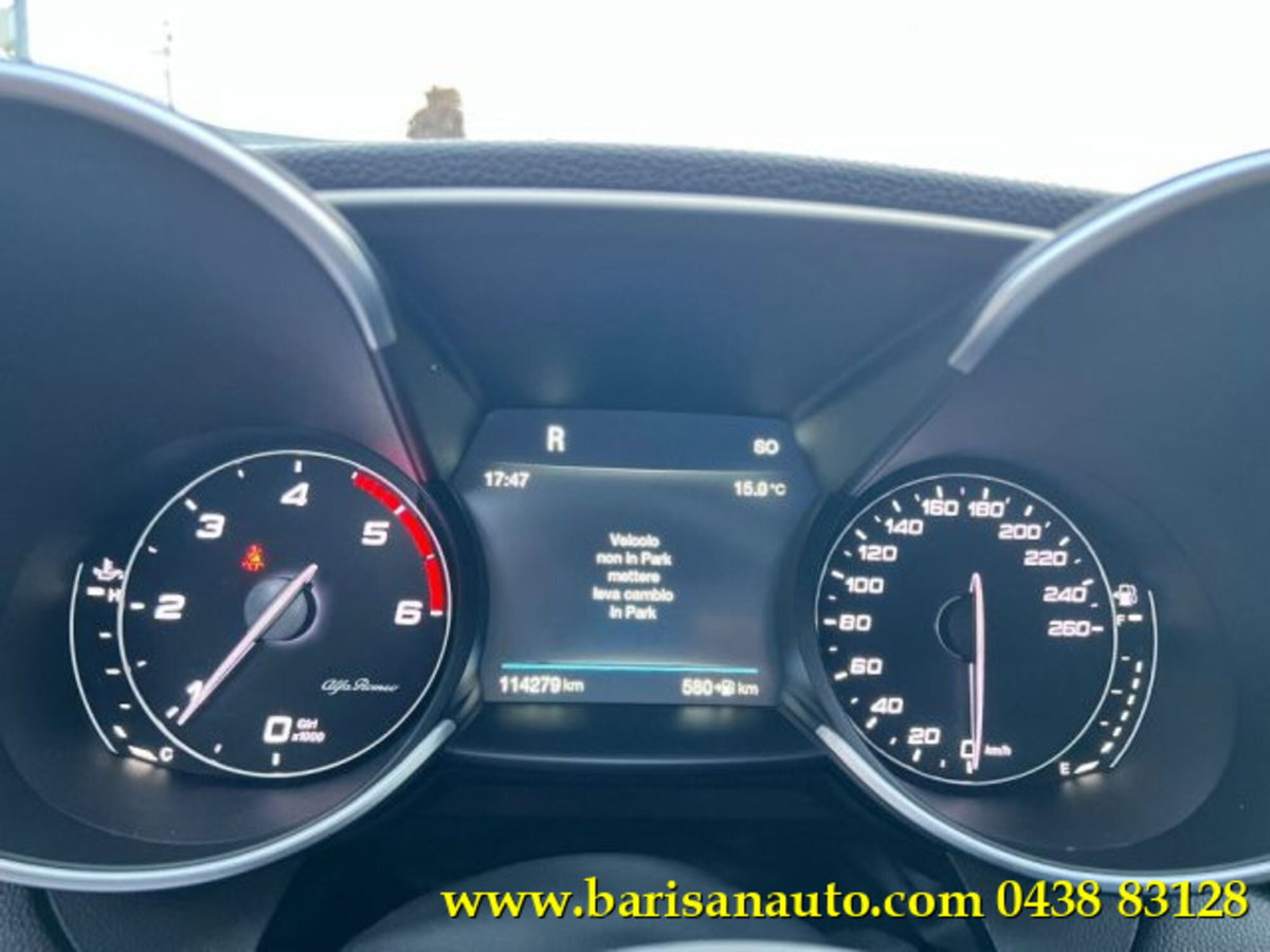 Alfa Romeo Giulia 2.2 Turbodiesel 210 CV AT8 AWD Q4 Veloce (17)