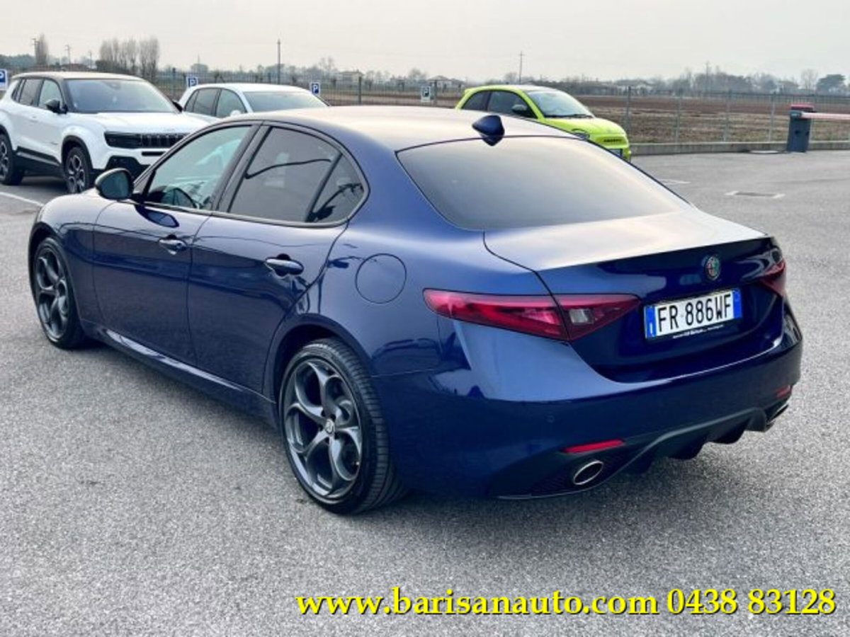 Alfa Romeo Giulia 2.2 Turbodiesel 210 CV AT8 AWD Q4 Veloce (4)