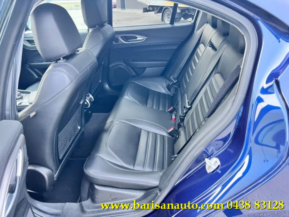 Alfa Romeo Giulia 2.2 Turbodiesel 210 CV AT8 AWD Q4 Veloce (7)