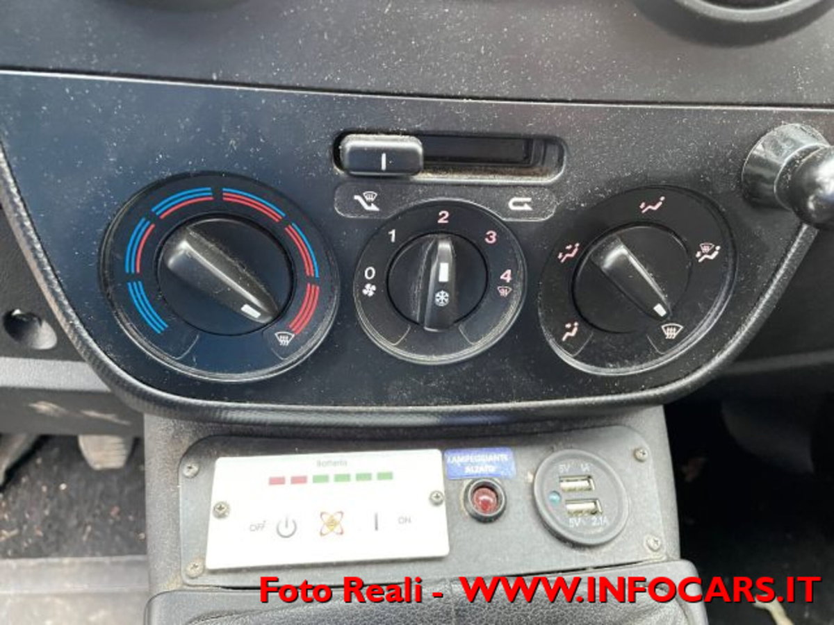 Fiat Fiorino Furgone cargo 1.3 mjt 95cv Adventure (11)