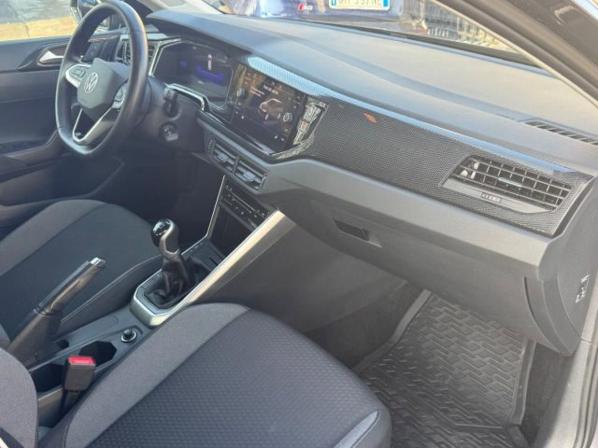 Volkswagen Polo 1.0 Life 80cv (15)