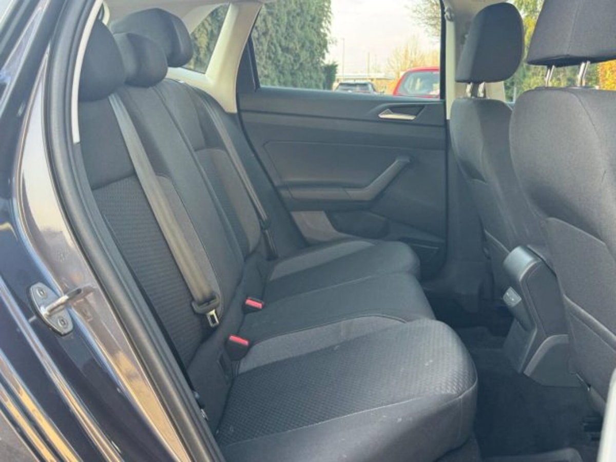 Volkswagen Polo 1.0 Life 80cv (16)