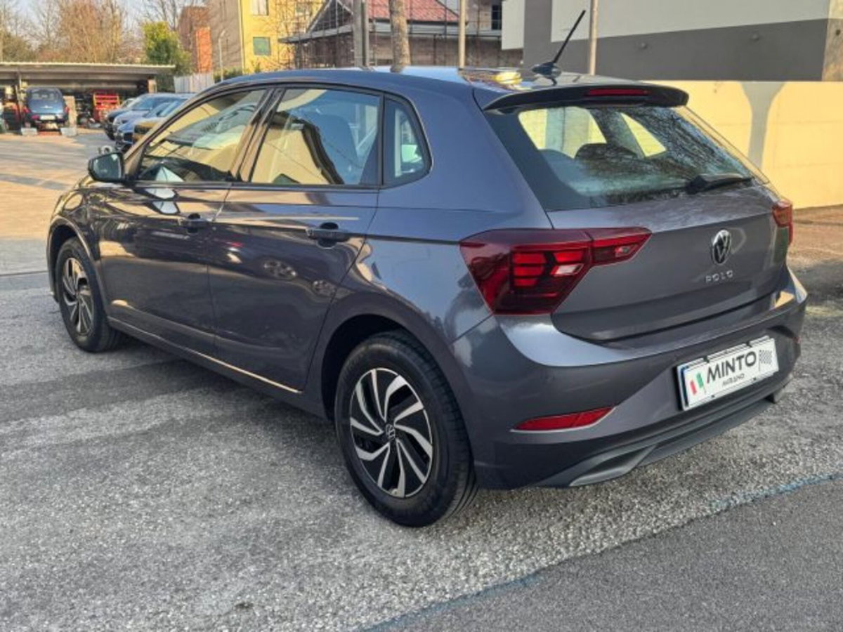 Volkswagen Polo 1.0 Life 80cv (2)