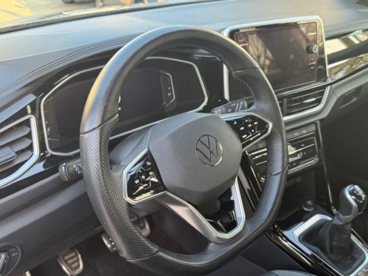 Volkswagen T-Roc 1.5 tsi R-Line (10)