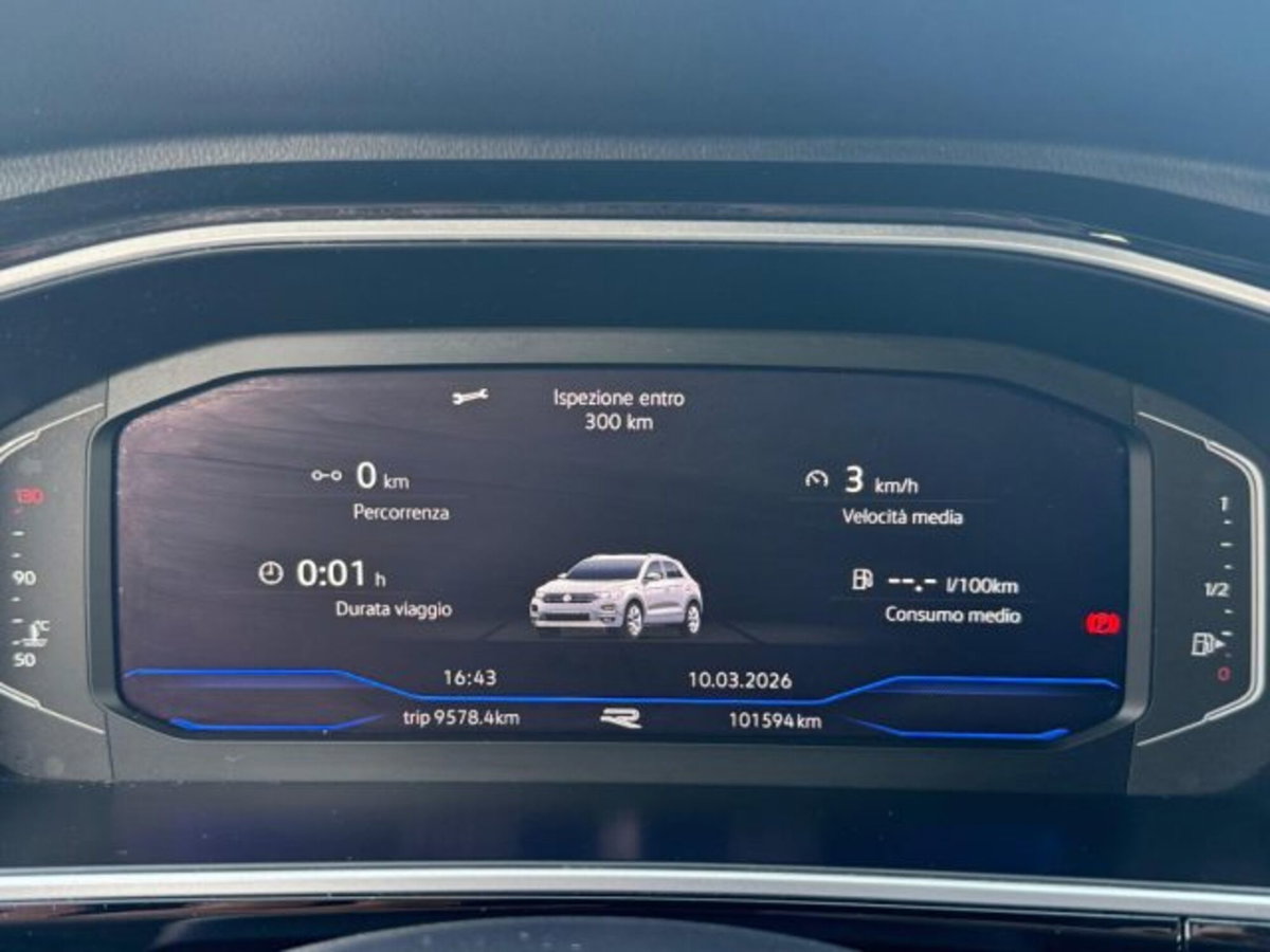 Volkswagen T-Roc 1.5 tsi R-Line (11)