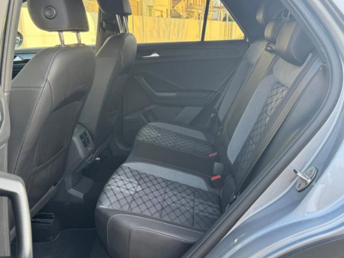 Volkswagen T-Roc 1.5 tsi R-Line (15)
