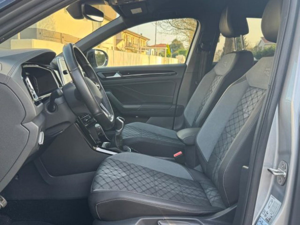 Volkswagen T-Roc 1.5 tsi R-Line (8)