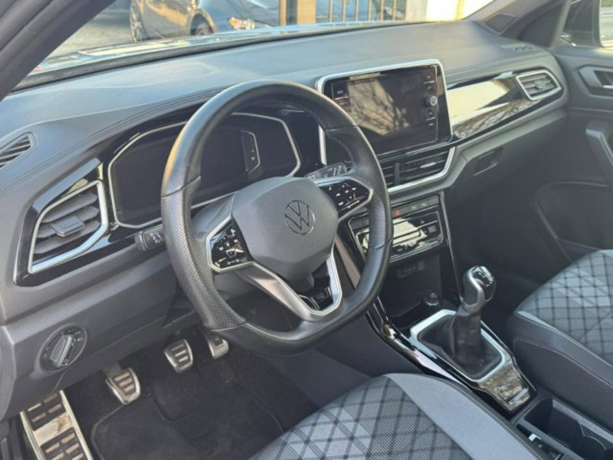 Volkswagen T-Roc 1.5 tsi R-Line (9)