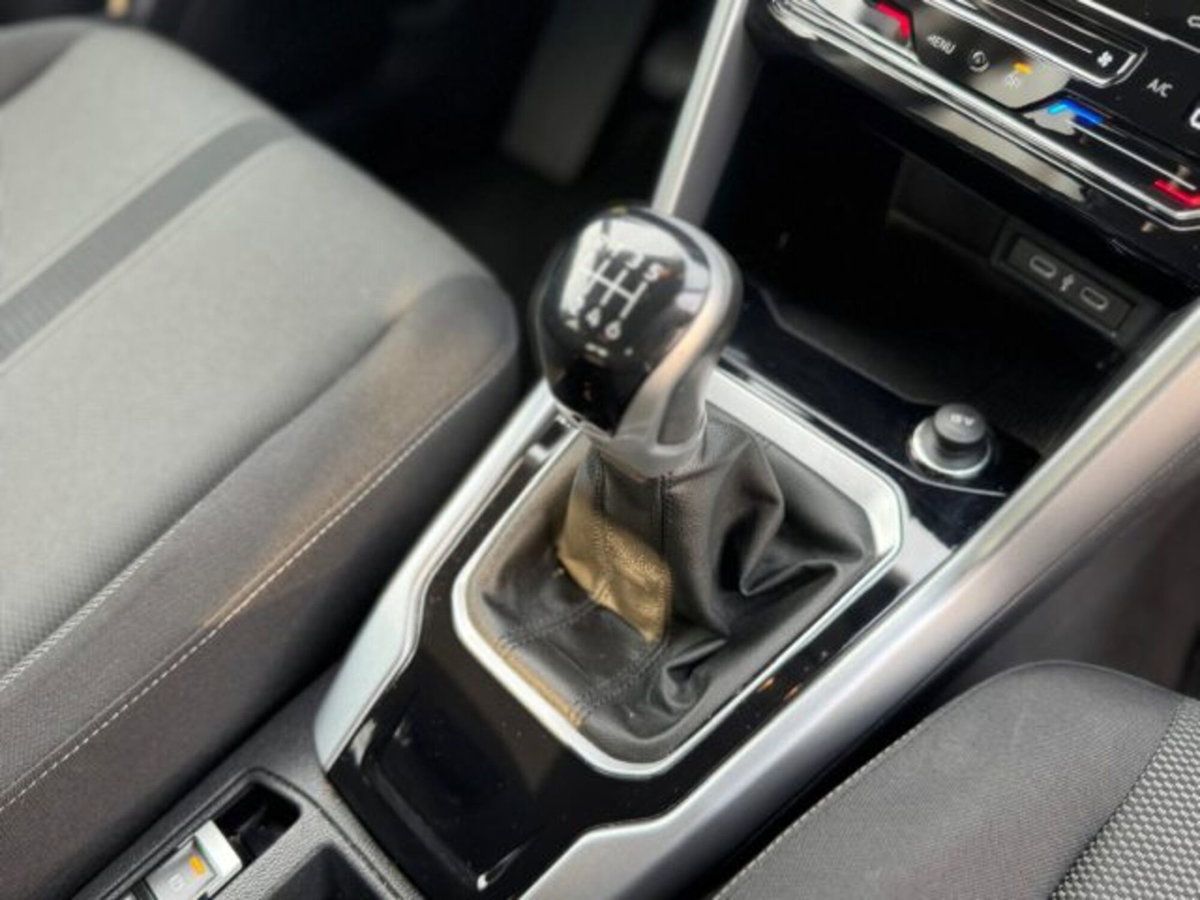 Volkswagen T-Roc 1.0 TSI Style (13)