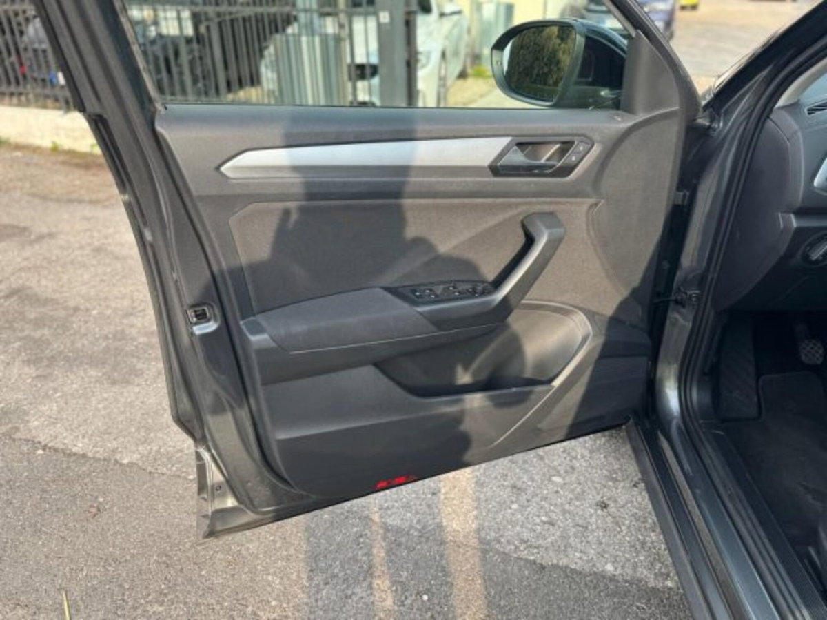 Volkswagen T-Roc 1.0 TSI Style (15)