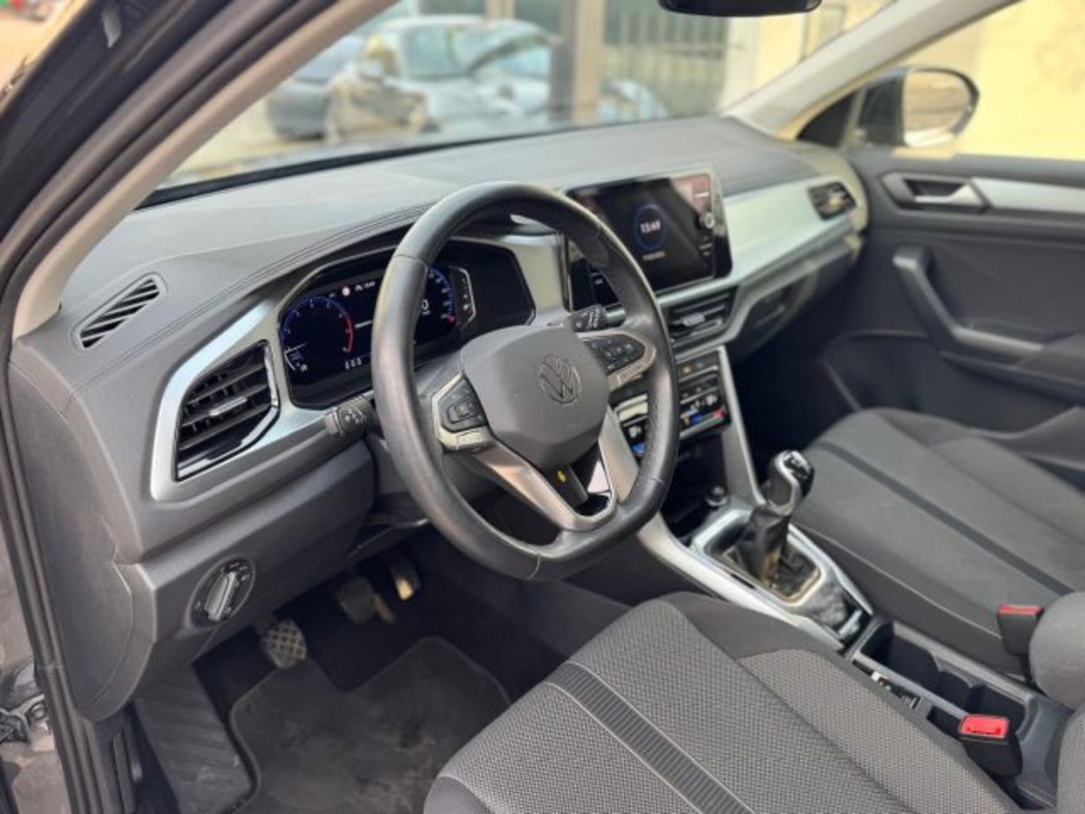 Volkswagen T-Roc 1.0 TSI Style (9)