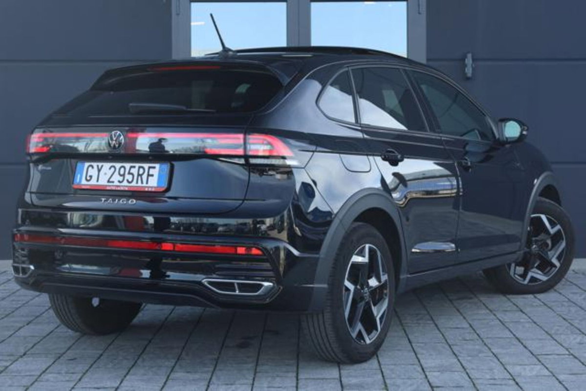 Volkswagen Taigo 1.0 tsi R-Line 115cv (4)