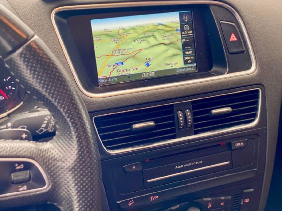 Audi Q5 2.0 TDI 170 CV quattro (14)