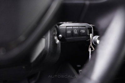 Peugeot 208 1.2 puretech Active s&s 75cv (18)
