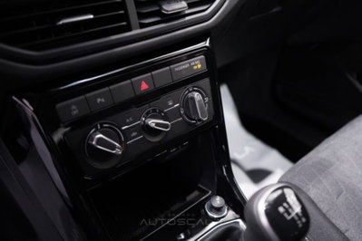 Volkswagen T-Cross 1.0 tsi Edition 95cv (15)