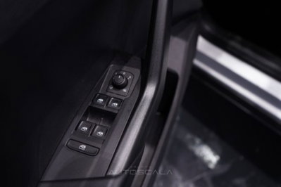 Volkswagen T-Cross 1.0 tsi Edition 95cv (10)